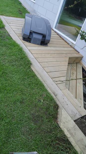 Et bilde som inneholder gress, utend�rs, bygning, bakke

Beskrivelse som er generert med sv�rt h�y visshet