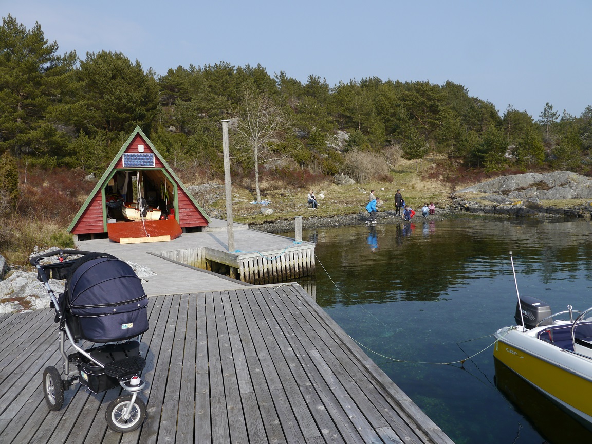 Et bilde som inneholder utend�rs, himmel, tre, vann

Beskrivelse som er generert med sv�rt h�y visshet